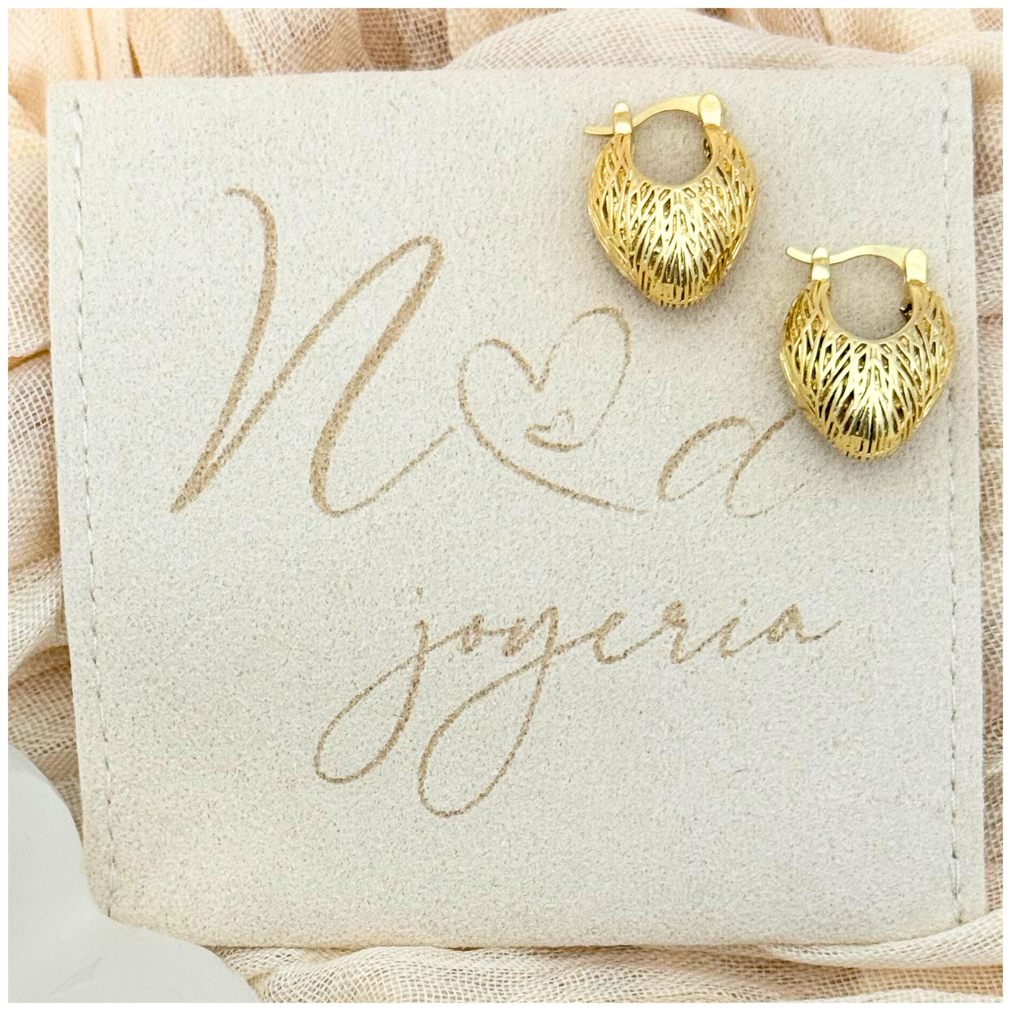 ARETE OVAL RAMA CHAPA DE ORO