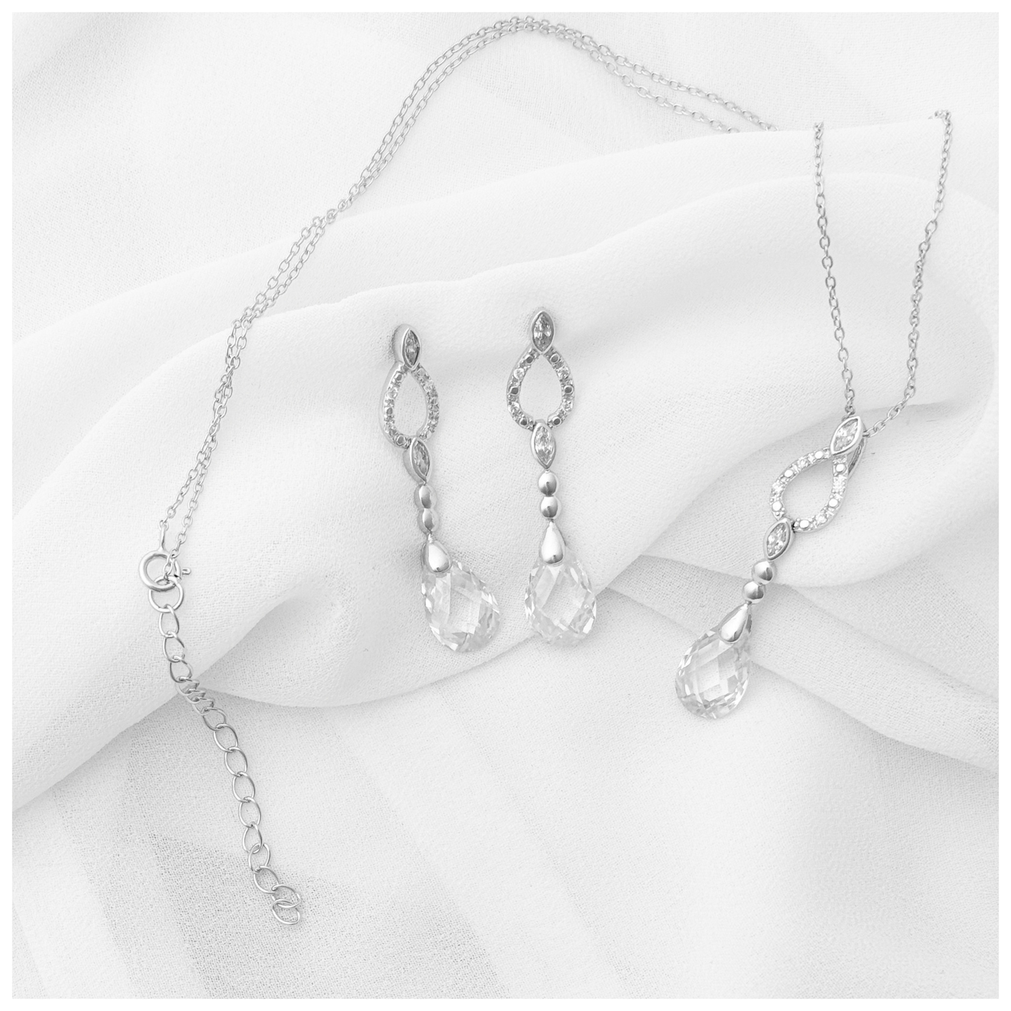 SET DE COLLAR Y ARETES CIRCONIA CUBICA LAGRIMA PLATA .925 RODIO