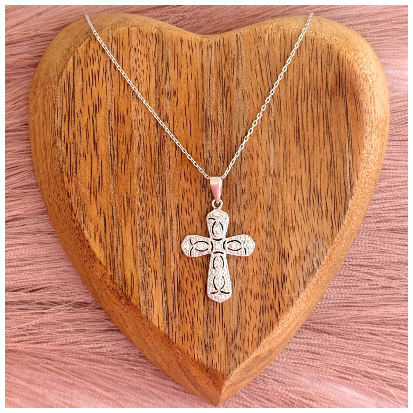 CADENA CON CRUZ CALADA CON CIRCONIA PLATA .925 RODIO