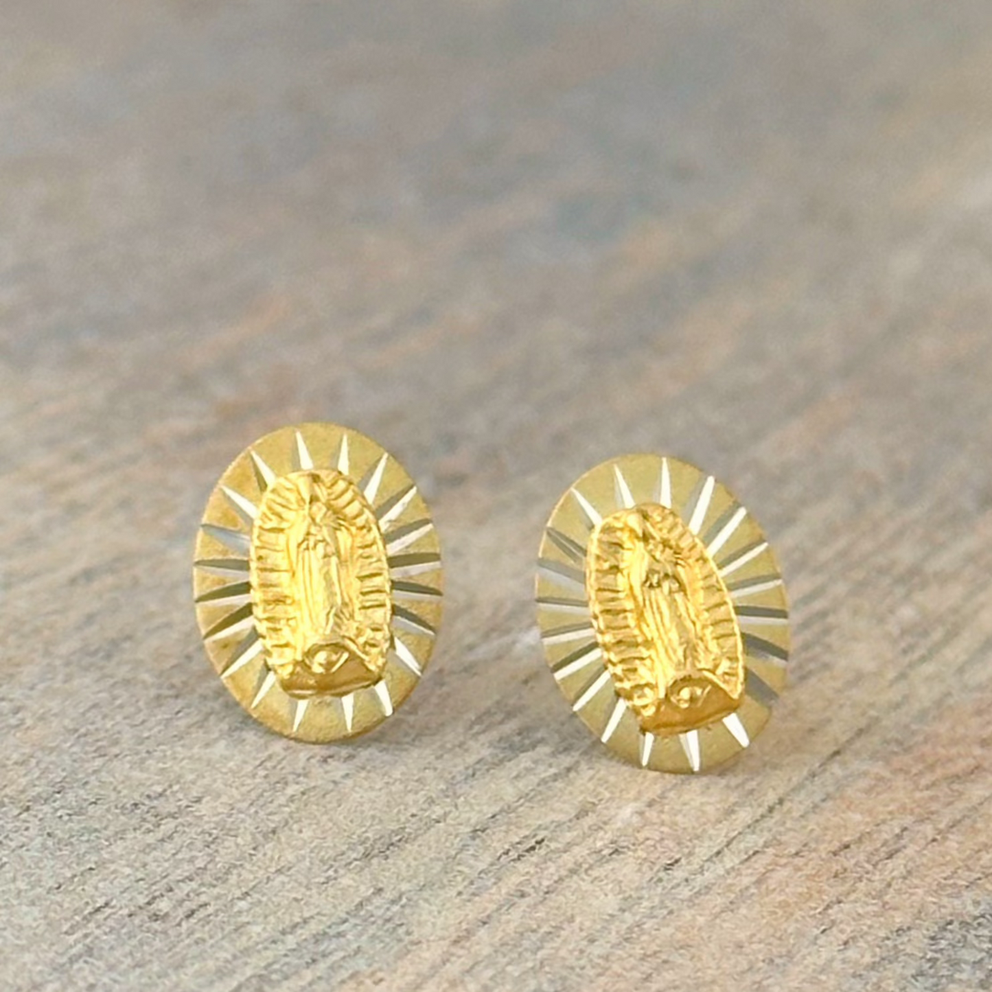 BROQUEL VIRGEN DE GUADALUPE DIAMANTADA ORO 10K