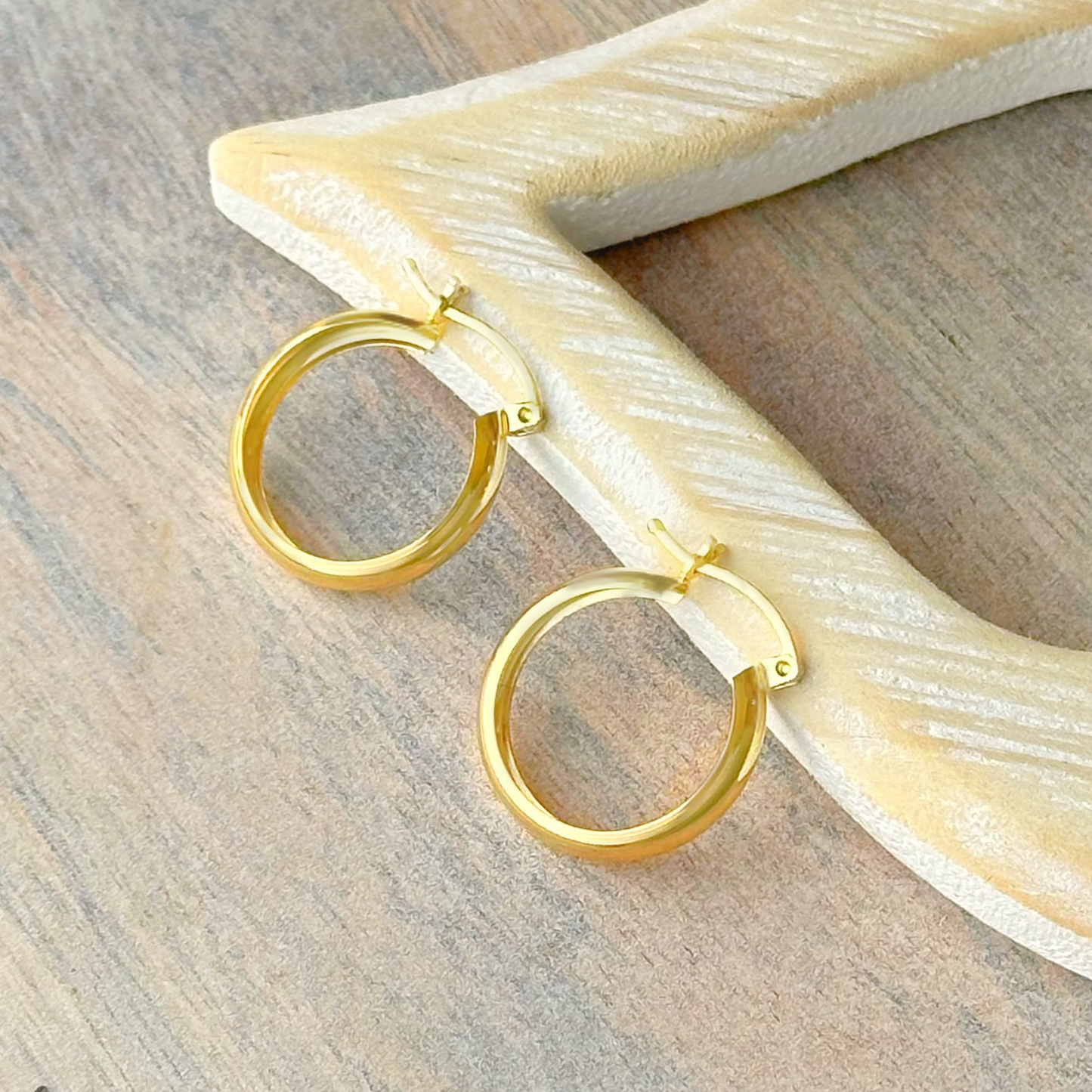ARRACADA LISA ORO 10K