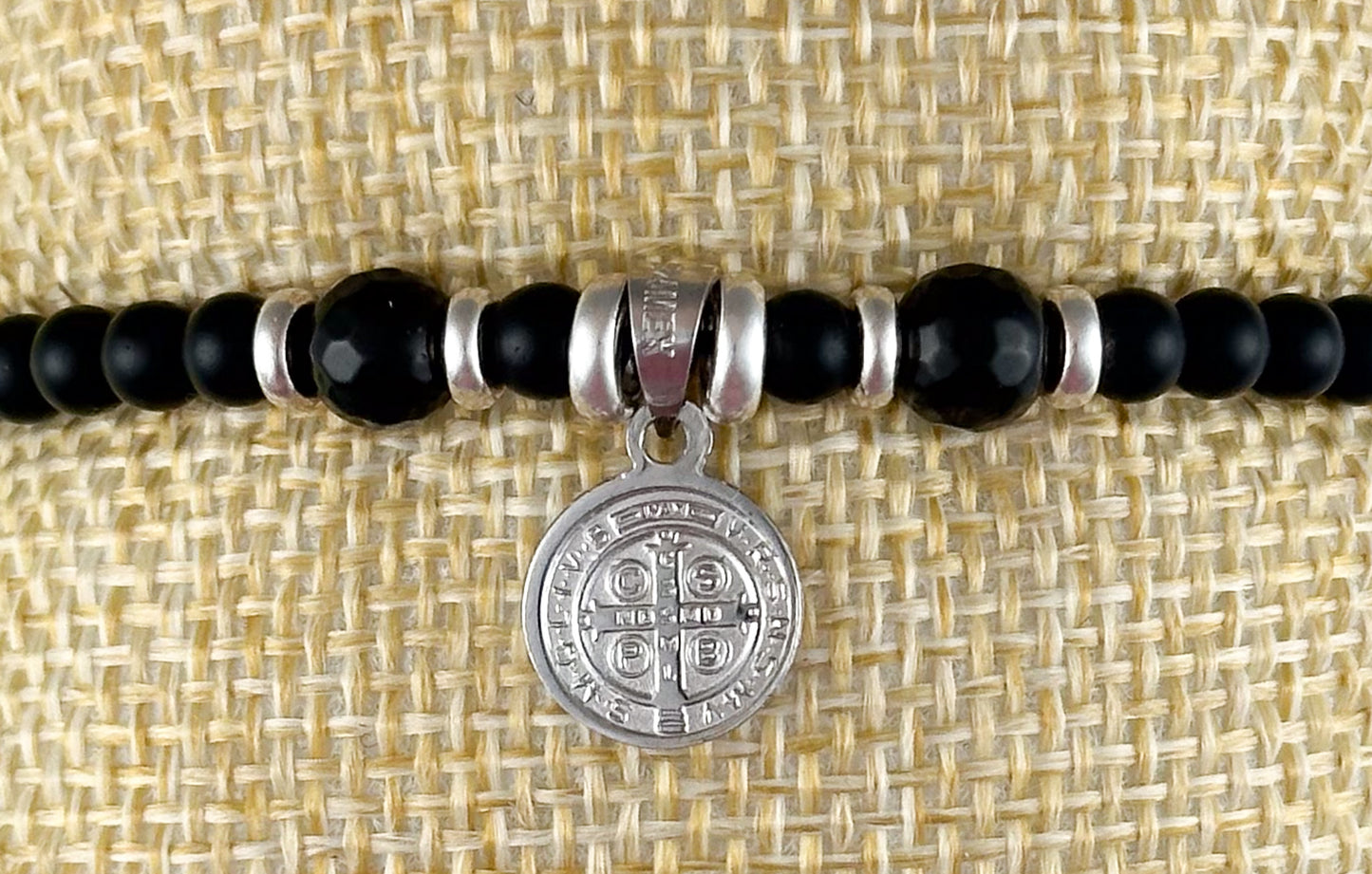 PULSERA MEDALLA SAN BENITO 1 PLATA .925 PIEDRA N