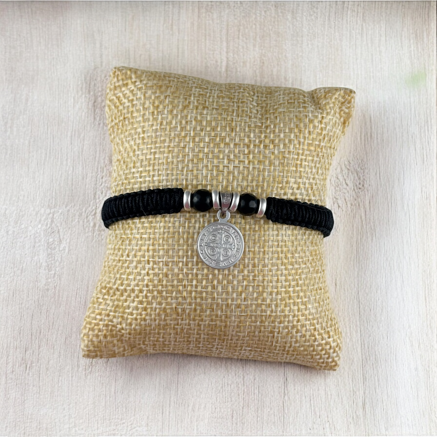 PULSERA MEDALLA SAN BENITO 2 PLATA .925 TEJIDA NEGRA