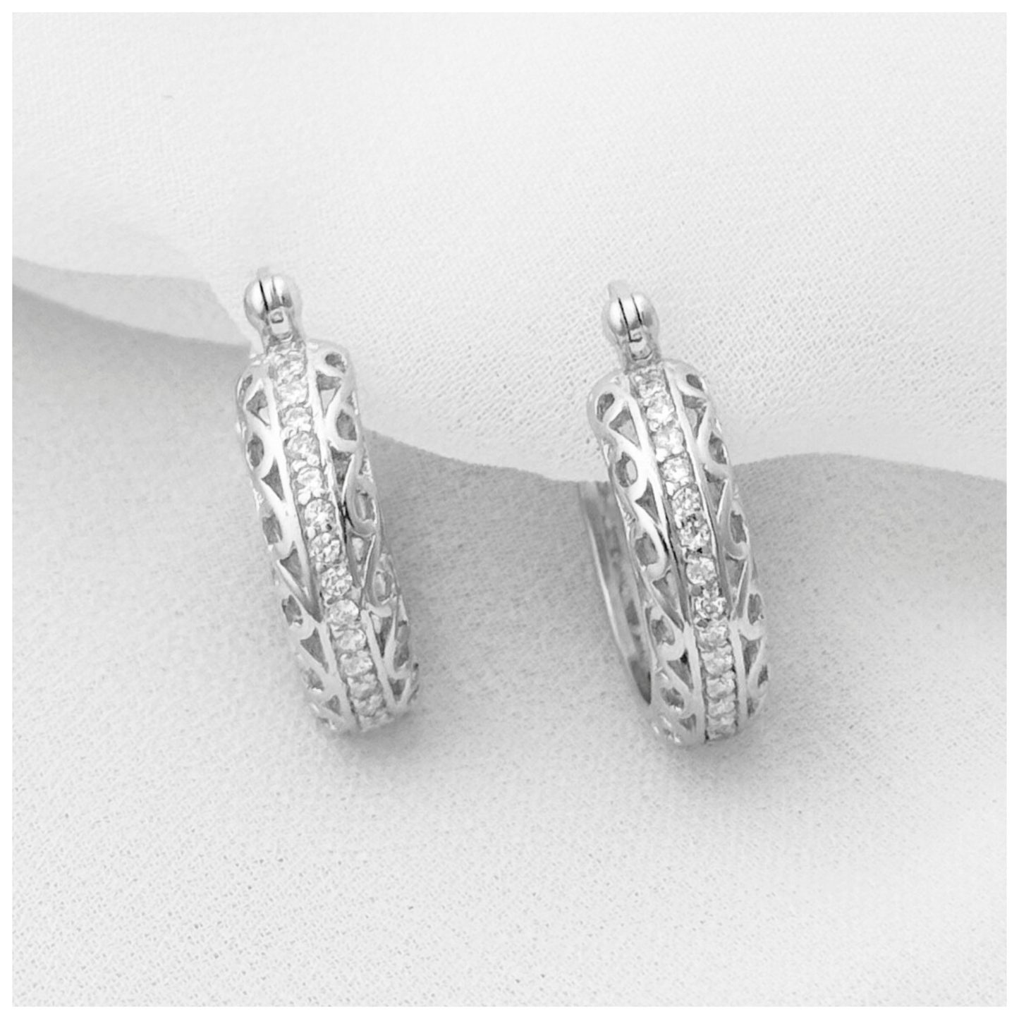 ARETE ARO CALADO CIRCONIA PLATA .925 RODIO