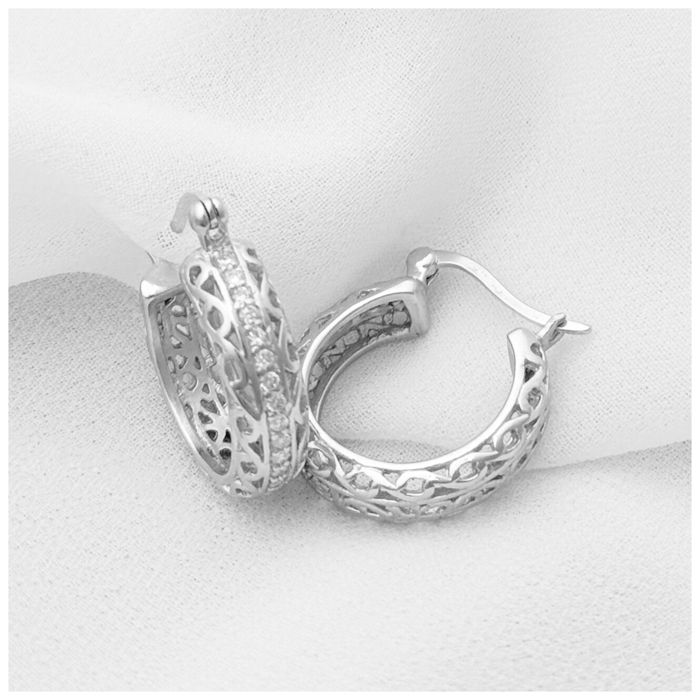 ARETE ARO CALADO CIRCONIA PLATA .925 RODIO