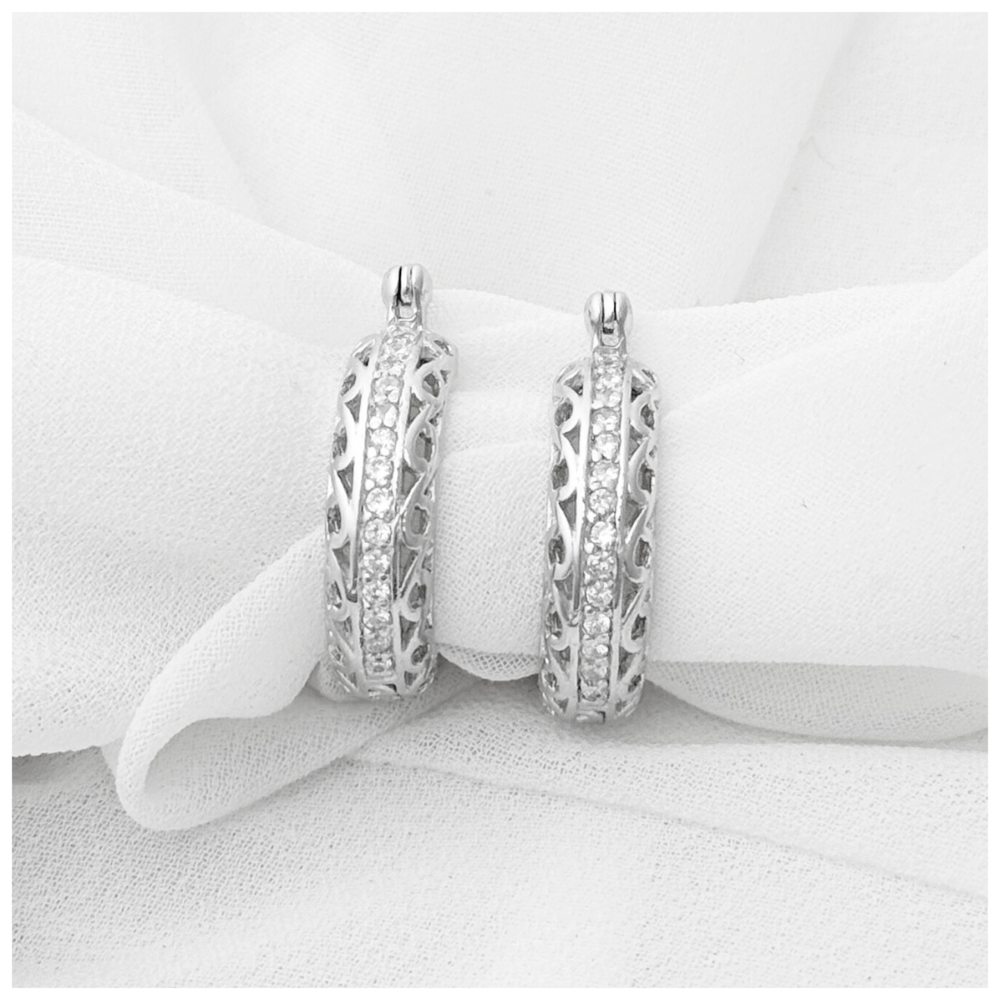 ARETE ARO CALADO CIRCONIA PLATA .925 RODIO