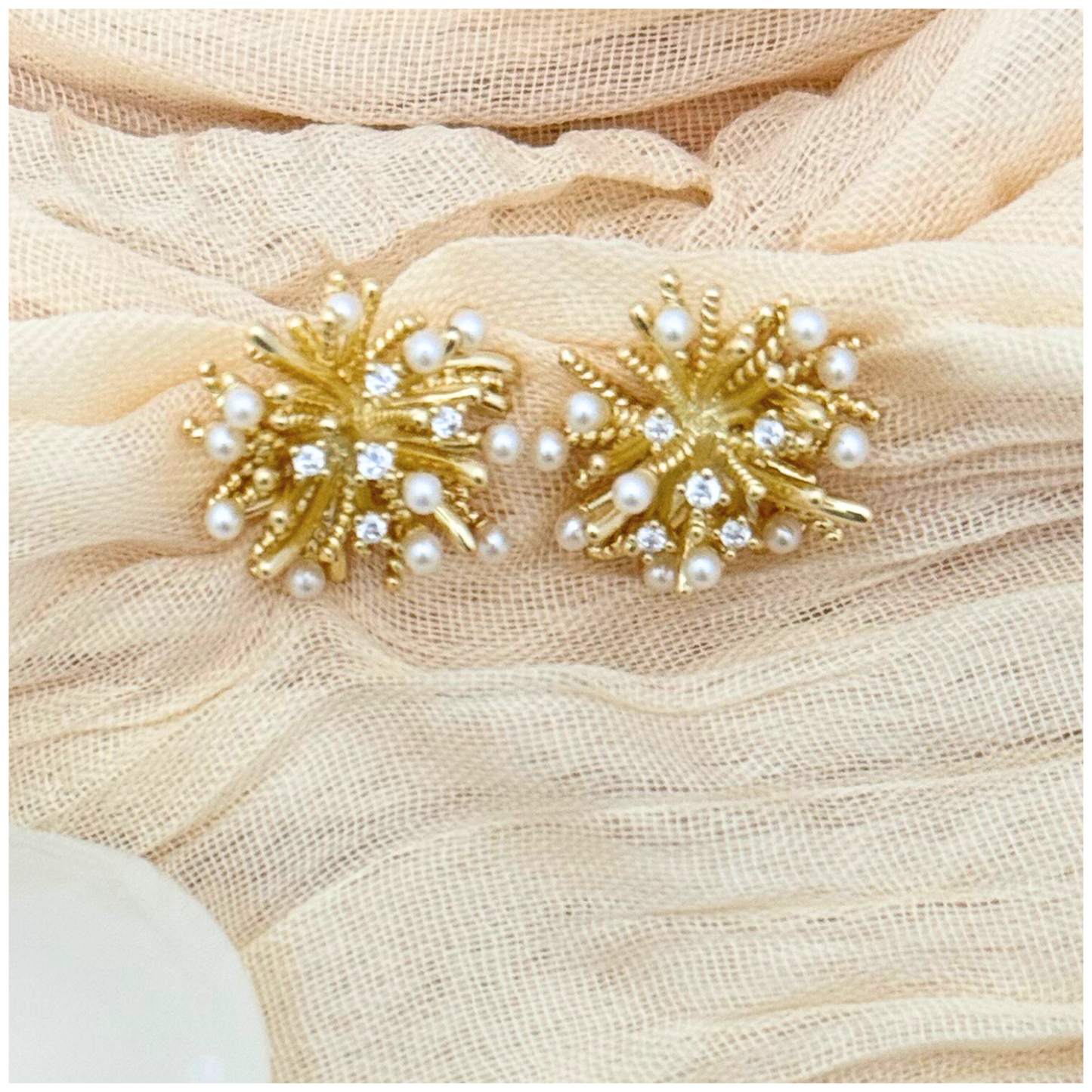 ARETE  ERIZO PERLA CHAPA