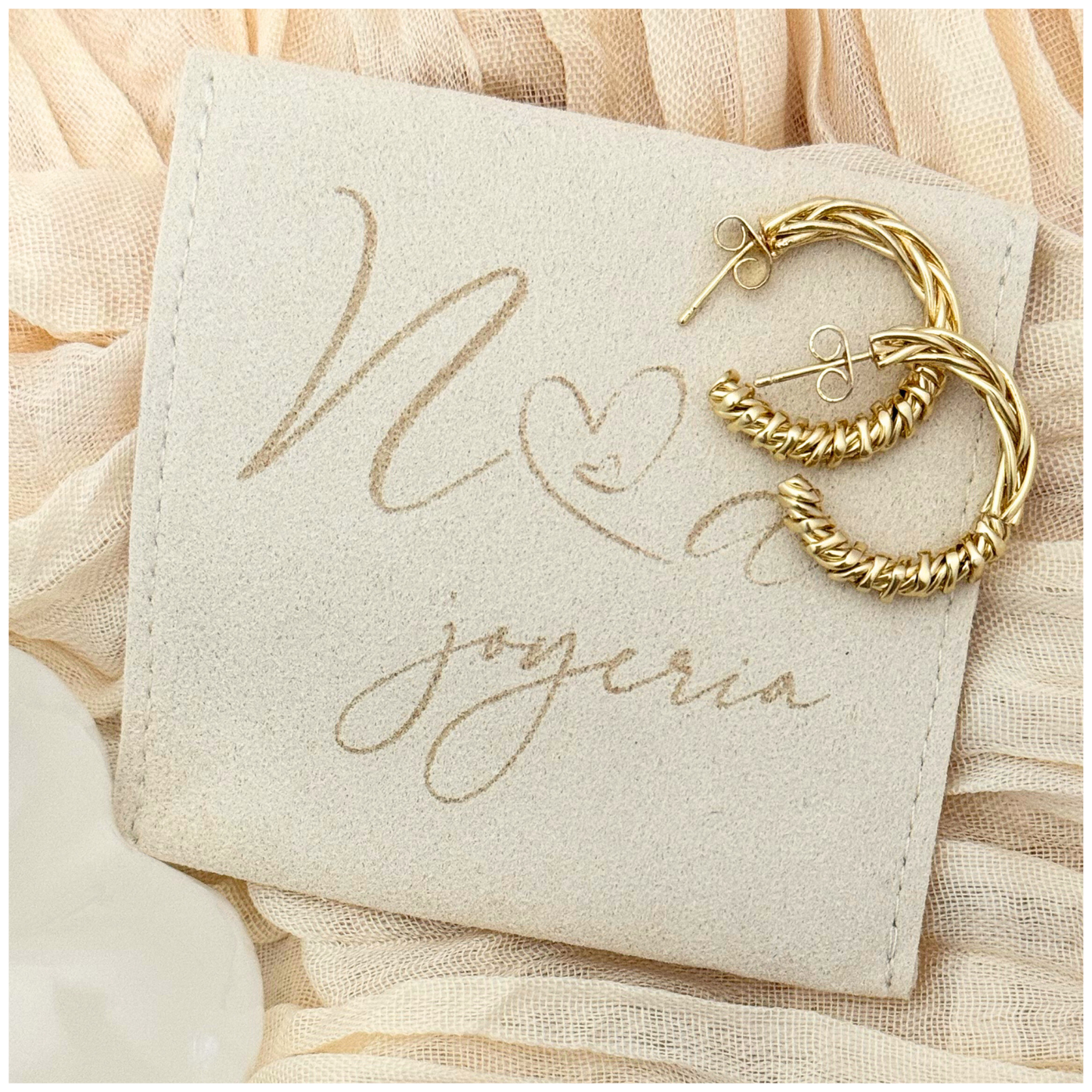 ARETE DOS TEJIDOS CHAPA ORO