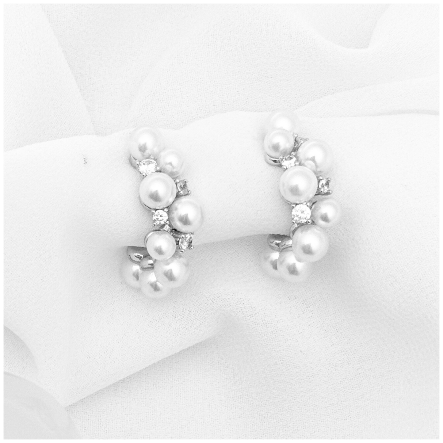 ARETE DESNIVEL CURCO PERLAS CIRCONIAS ORO LAMINADO