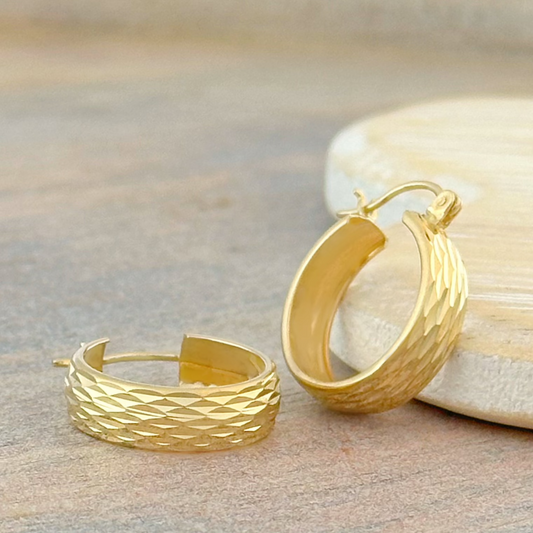 ARRACADA ANCHA DAIMANTADA ROMBO ORO 14K