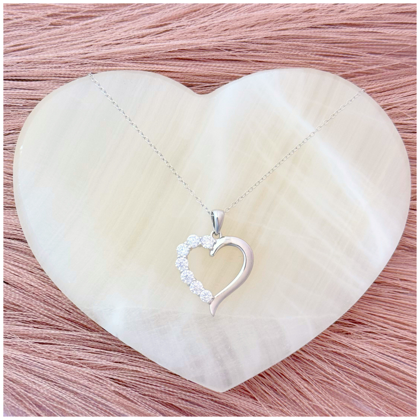 CADENA CON DIJE CORAZON LISO Y CIRCONIAS PLATA .925  RODIO