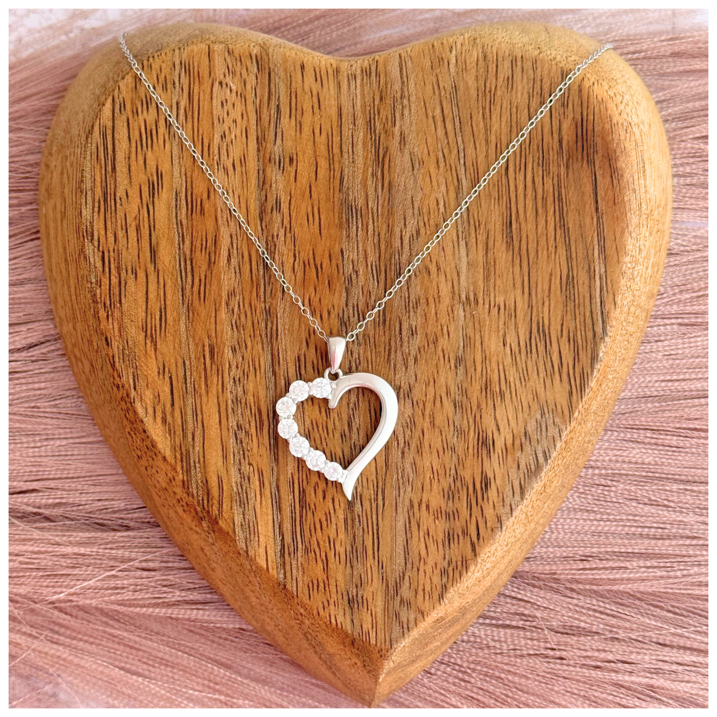 CADENA CON DIJE CORAZON LISO Y CIRCONIAS PLATA .925  RODIO