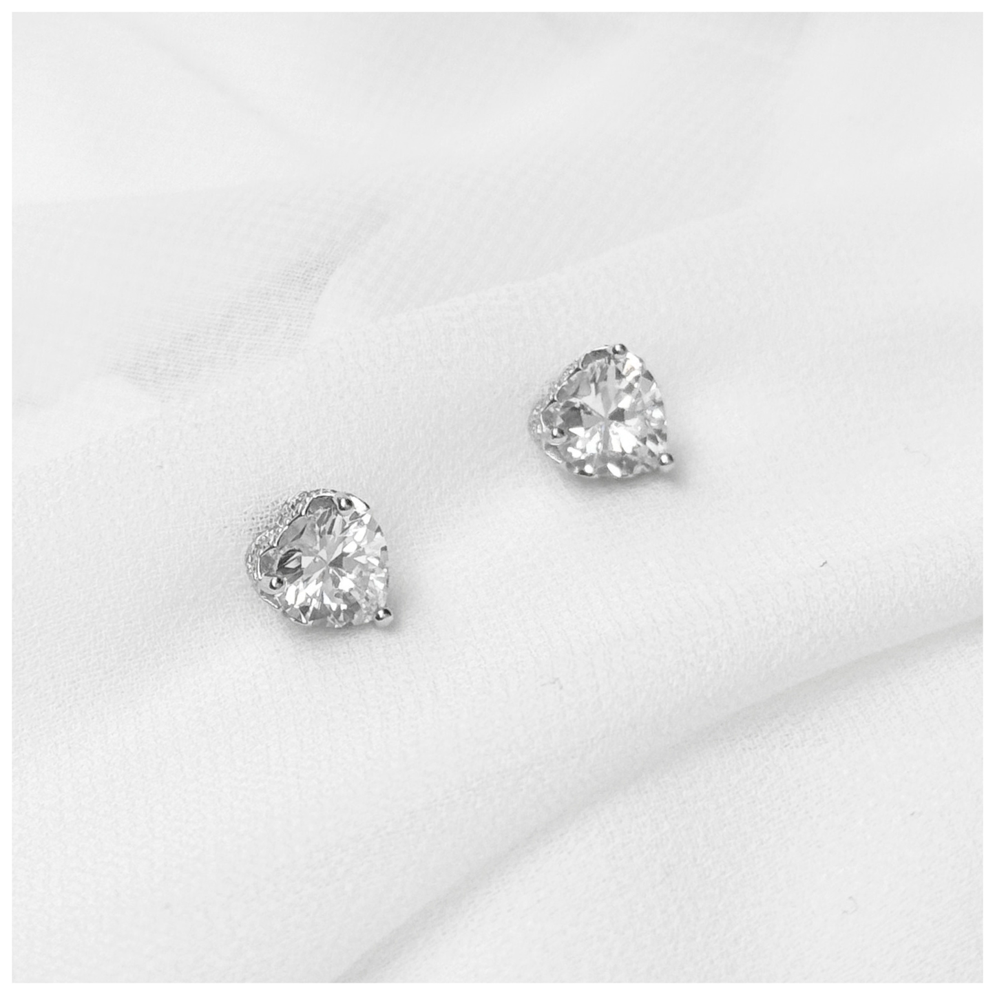 BROQUEL CORAZON CORONA MICROPAVE PLATA .925 RODIO