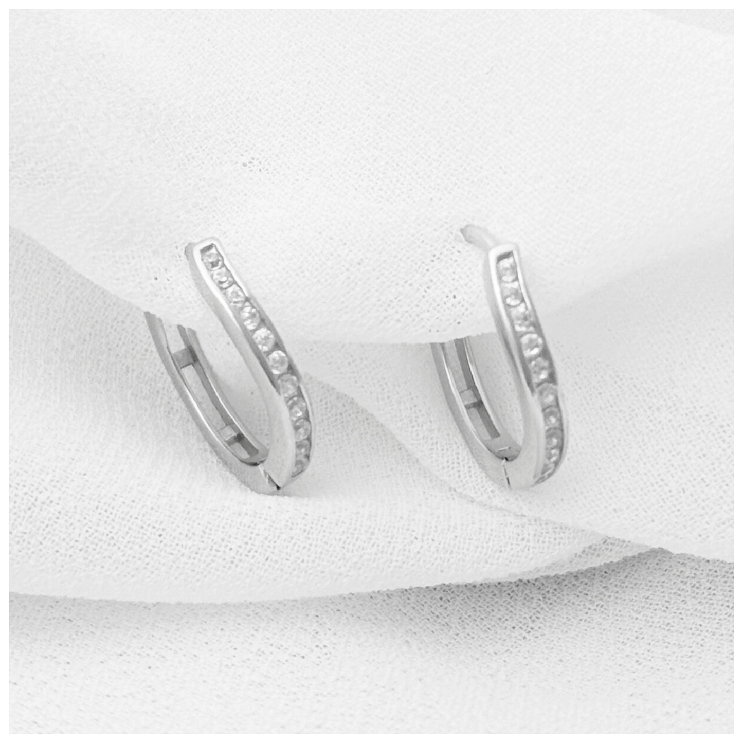 ARETE ARO CIRCONIAS PLATA .925 RODIO