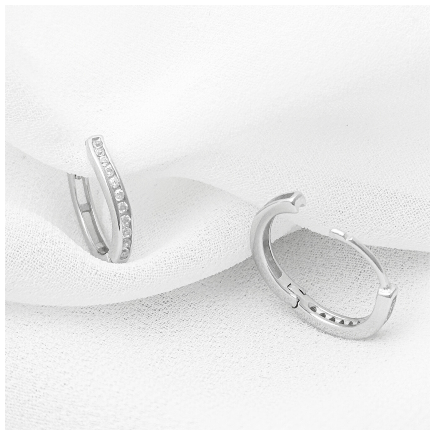 ARETE ARO CIRCONIAS PLATA .925 RODIO