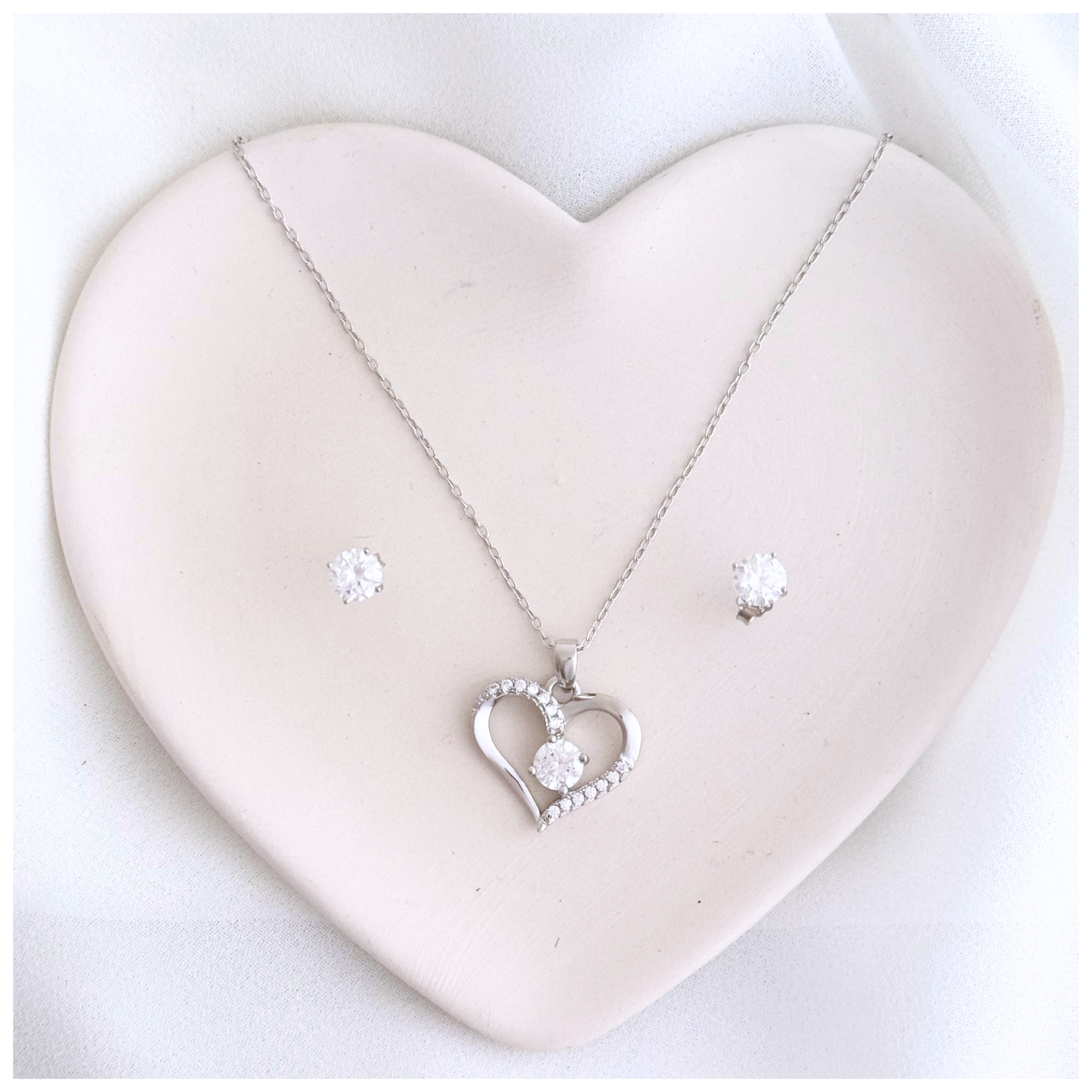 SET CORAZON CIRCONIAS PLATA .925 RODIO