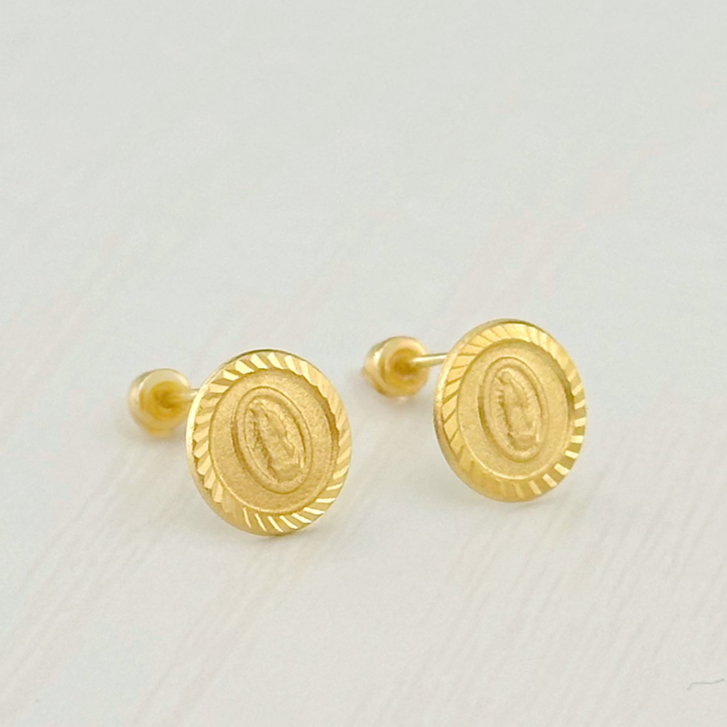 BROQUEL VIRGEN DE GUADALUPE CIRCULO DIAMANTADO ORO 10K