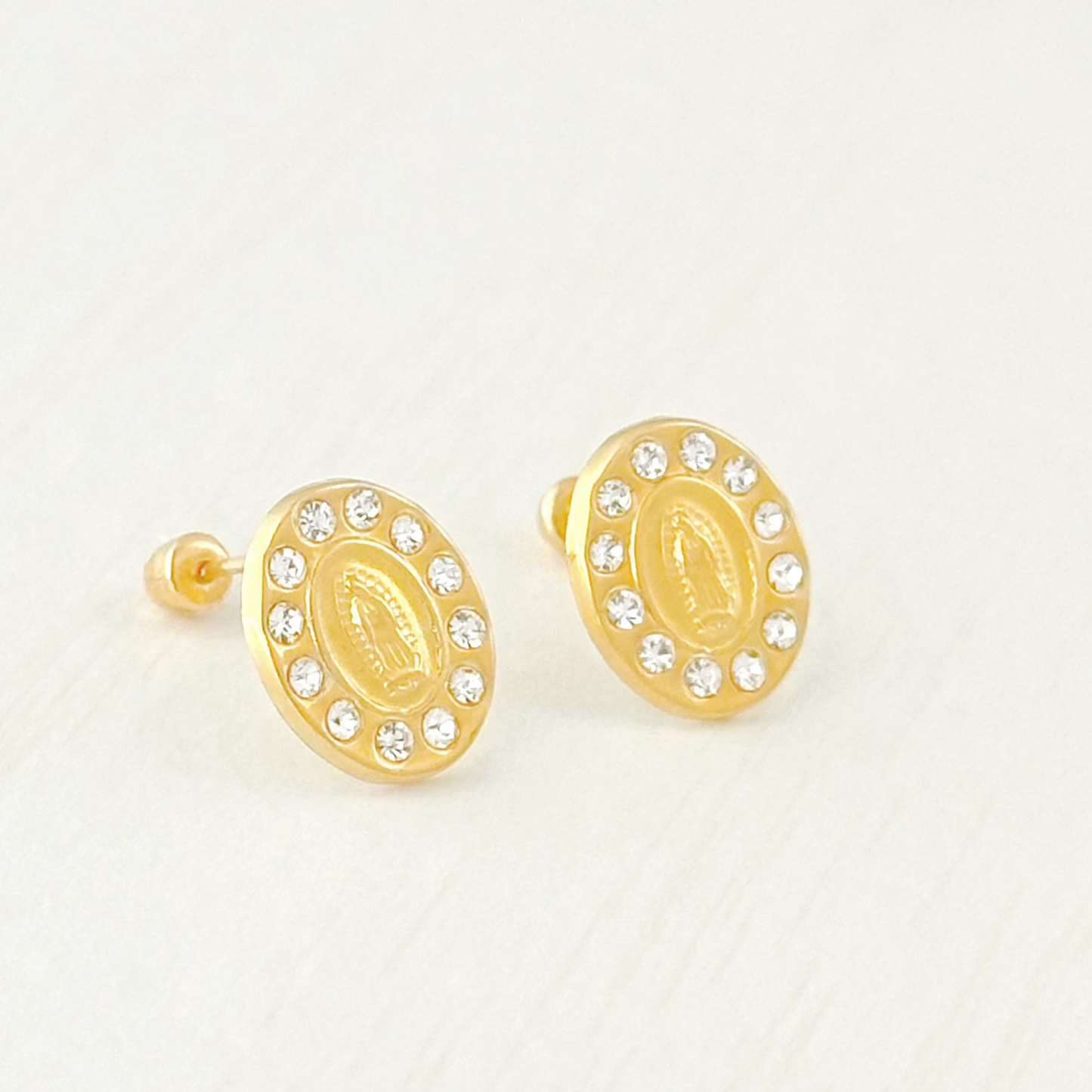 BROQUEL VIRGEN DE GUADALUPE OVAL ZIRCONIAS ORO 10K