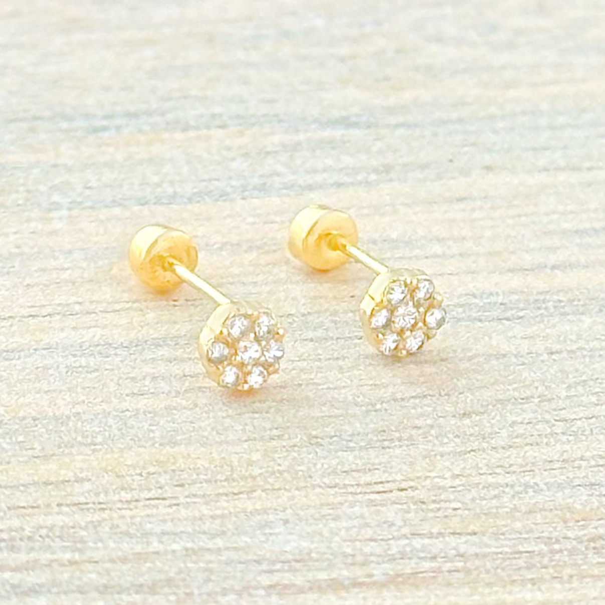 BROQUEL ROSETA VAC ZIRCONIAS ORO 10K