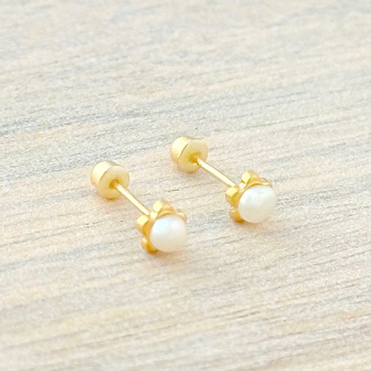 BROQUEL PERLA FLOR MINI ORO 10K