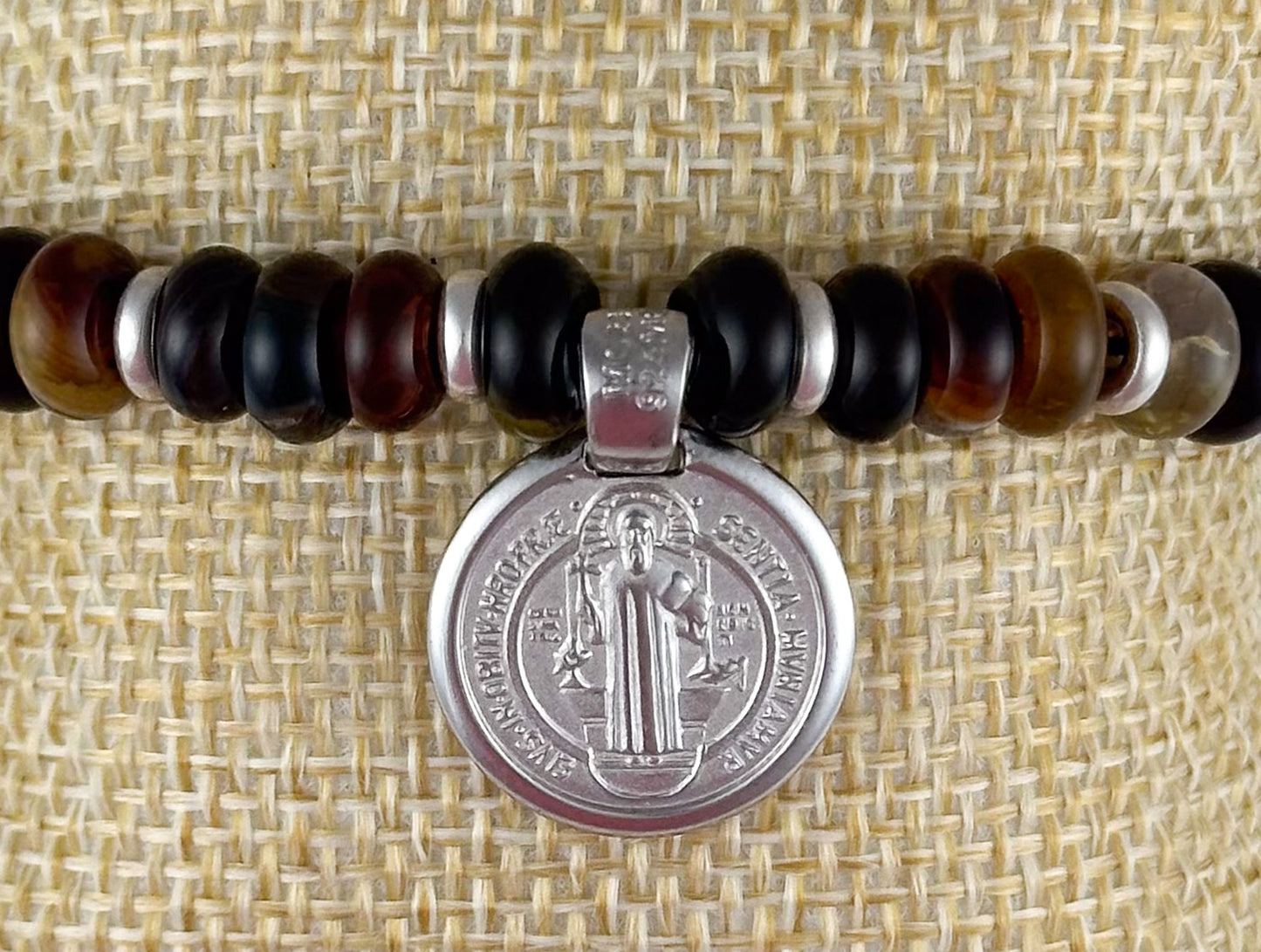 PULSERA MEDALLA SAN BENITO B 3  PLATA .925 PIEDRA N BROCHE TEJIDO