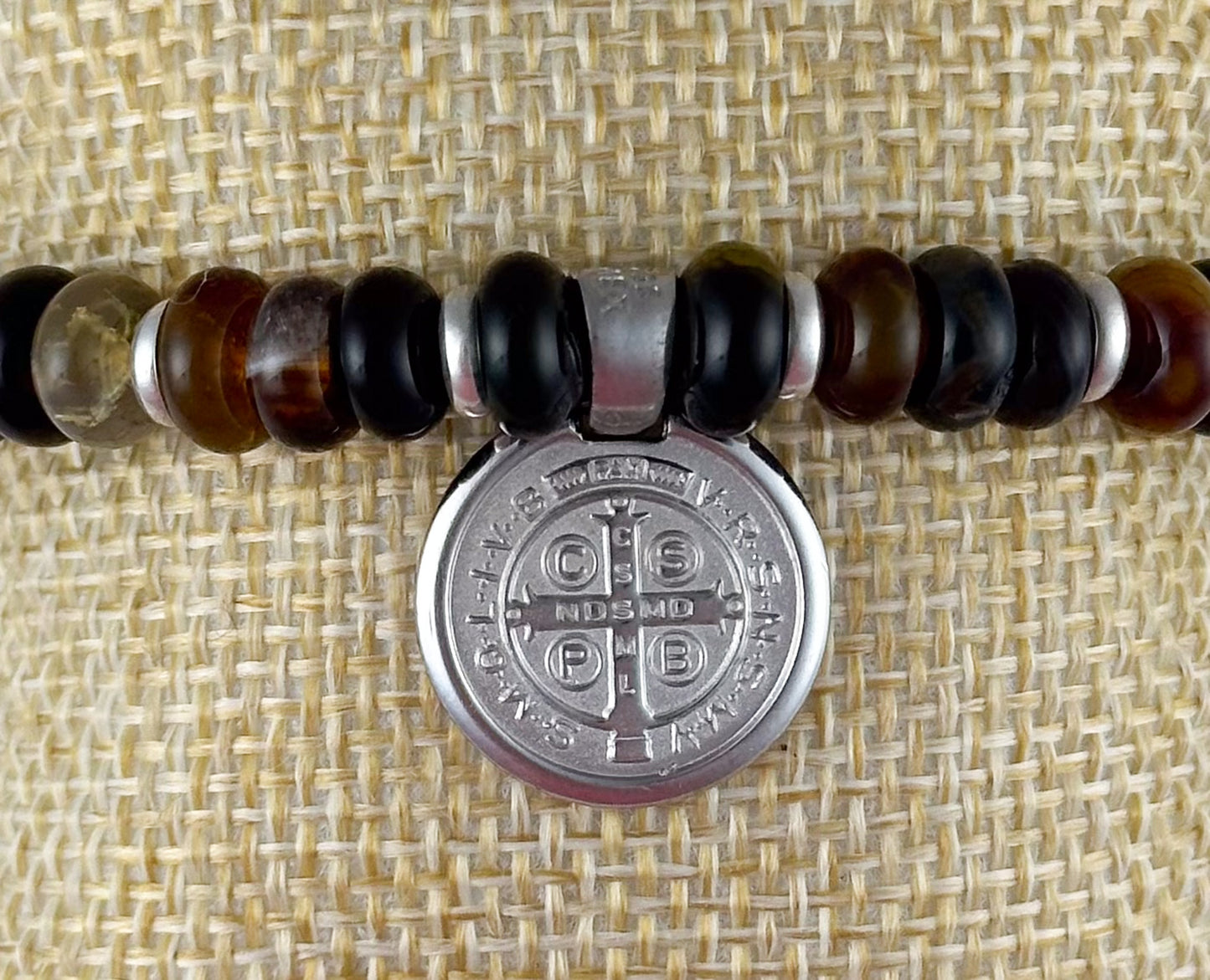 PULSERA MEDALLA SAN BENITO B 3  PLATA .925 PIEDRA N BROCHE TEJIDO