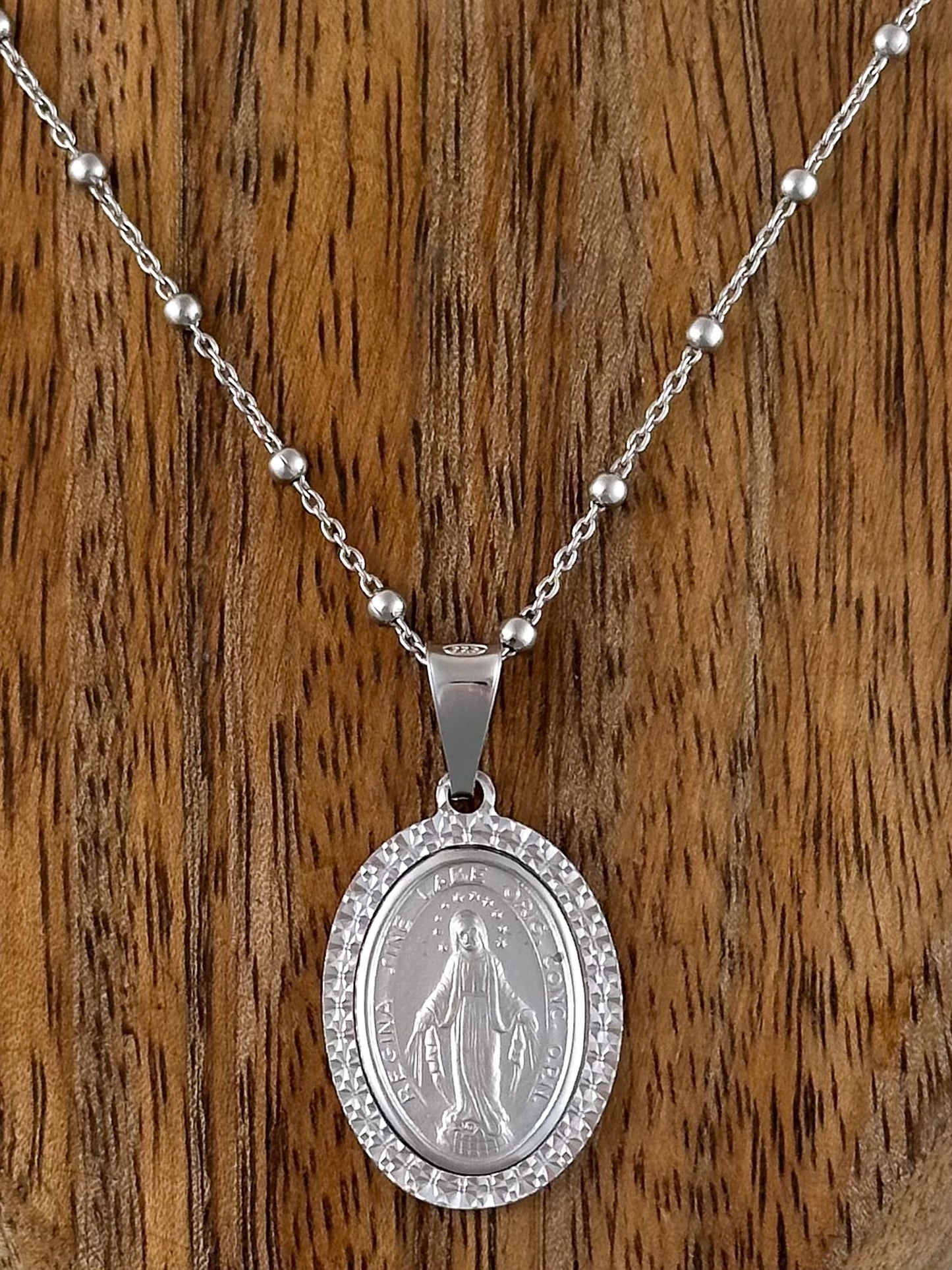 COLLAR MEDALLA VIRGEN MILAGROSA OVAL 3 DIAMANTADA  PLATA RODIO .925