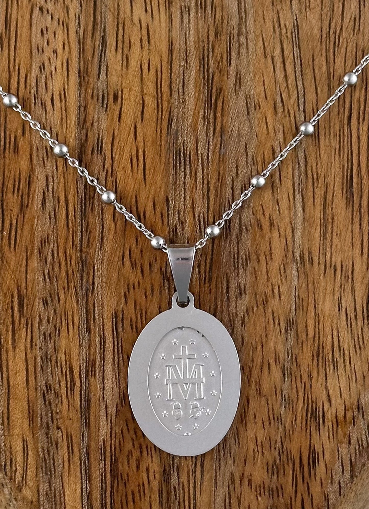 COLLAR MEDALLA VIRGEN MILAGROSA OVAL 3 DIAMANTADA  PLATA RODIO .925