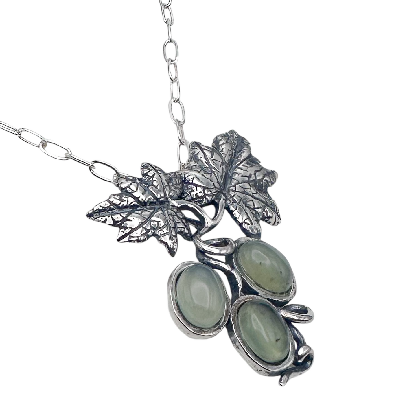 COLLAR RACIMO DE UVAS PIEDRA JADEITA PLATA .925