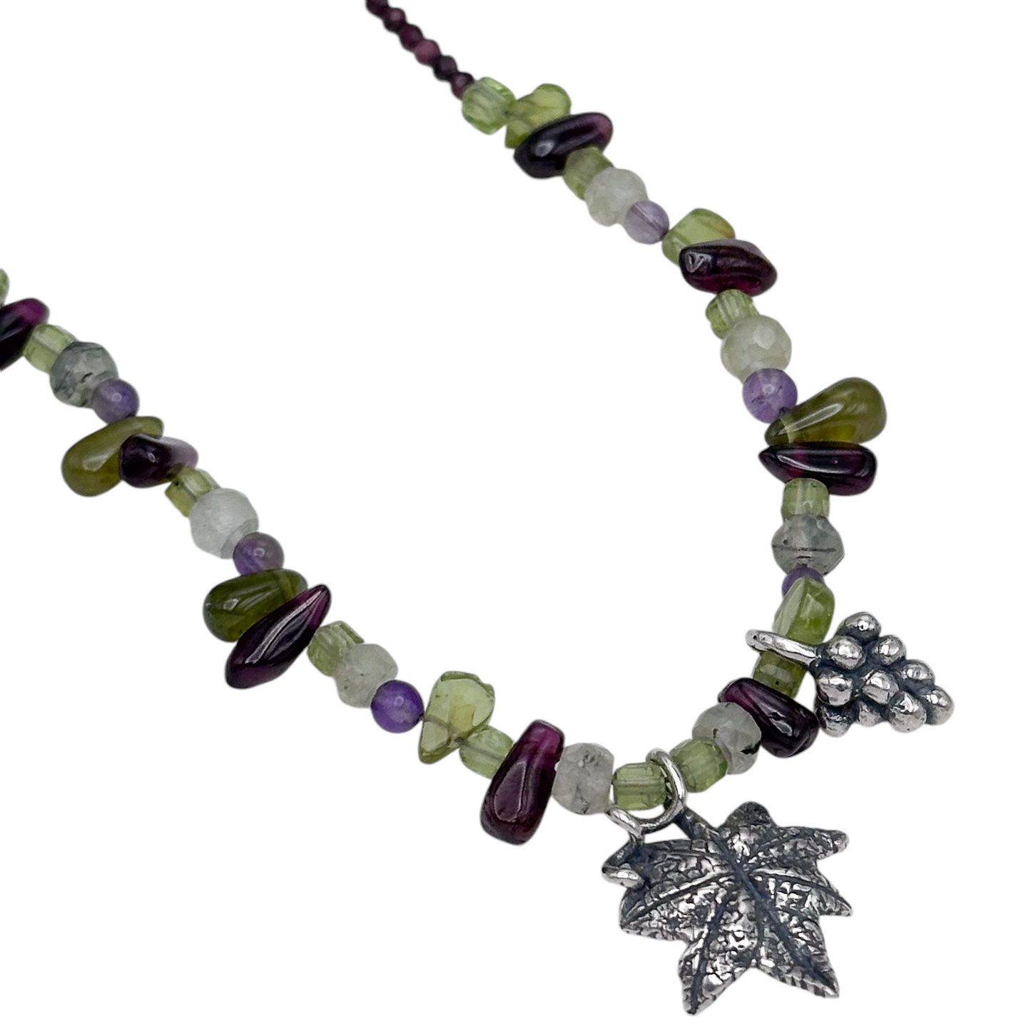 COLLAR RACIMO DE UVAS Y HOJA PIEDRAS NATURALES PLATA .925
