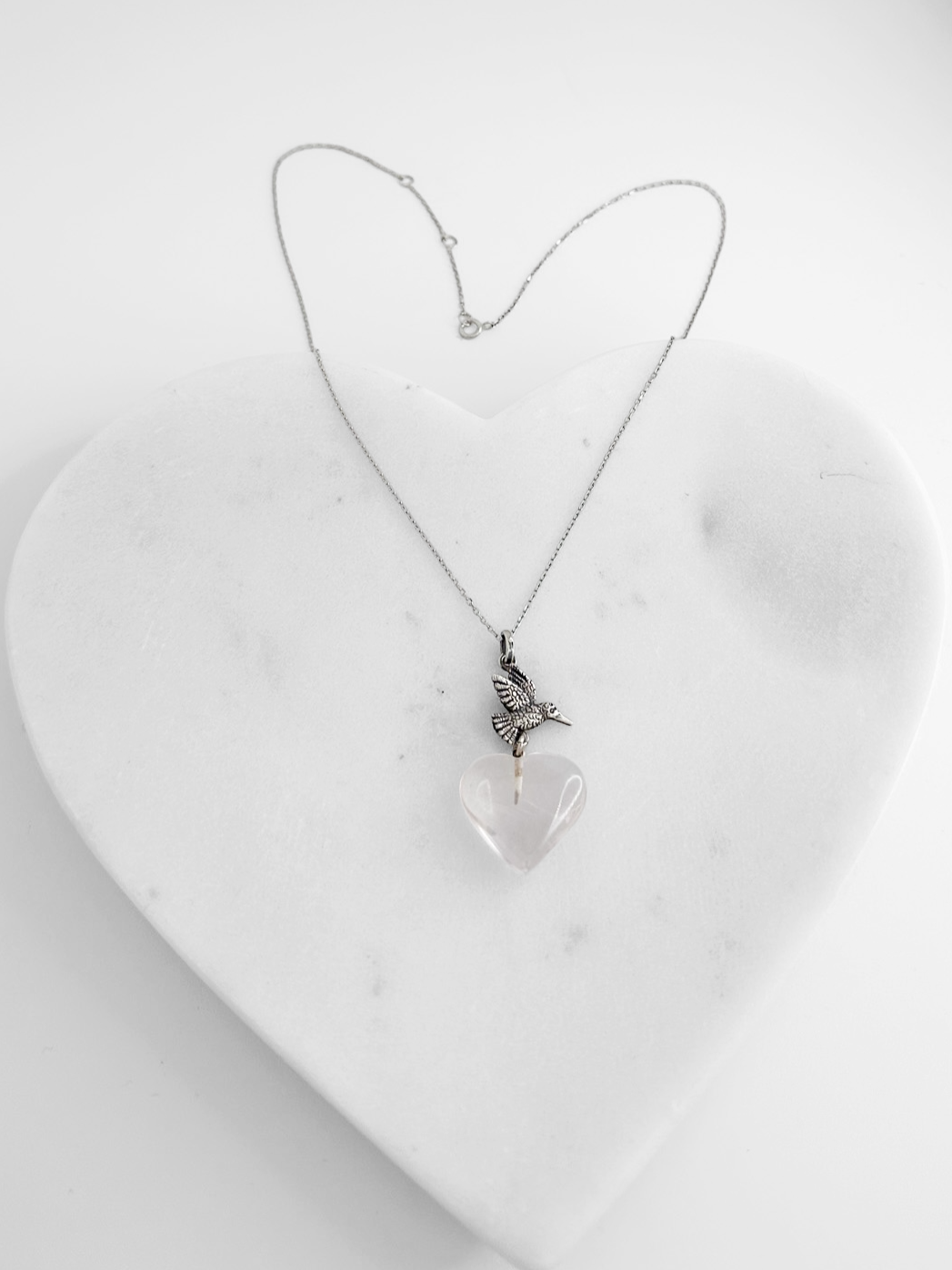 COLLAR COLIBRI CORAZON CUARZO PLATA .925