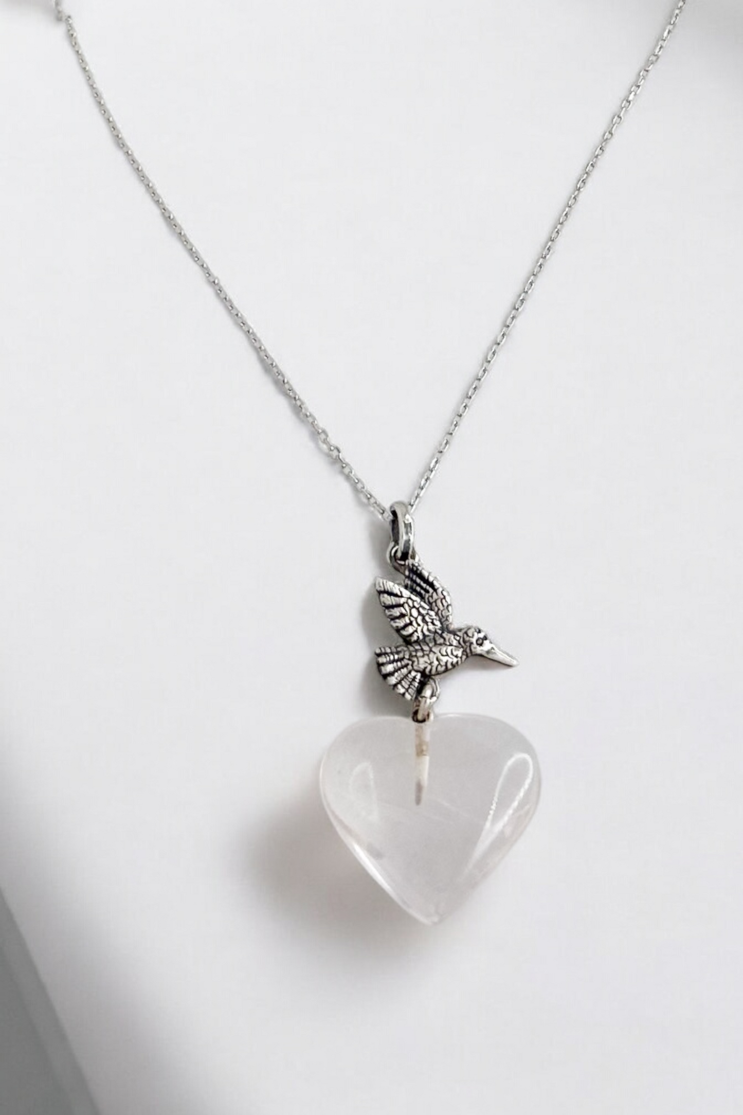 COLLAR COLIBRI CORAZON CUARZO PLATA .925