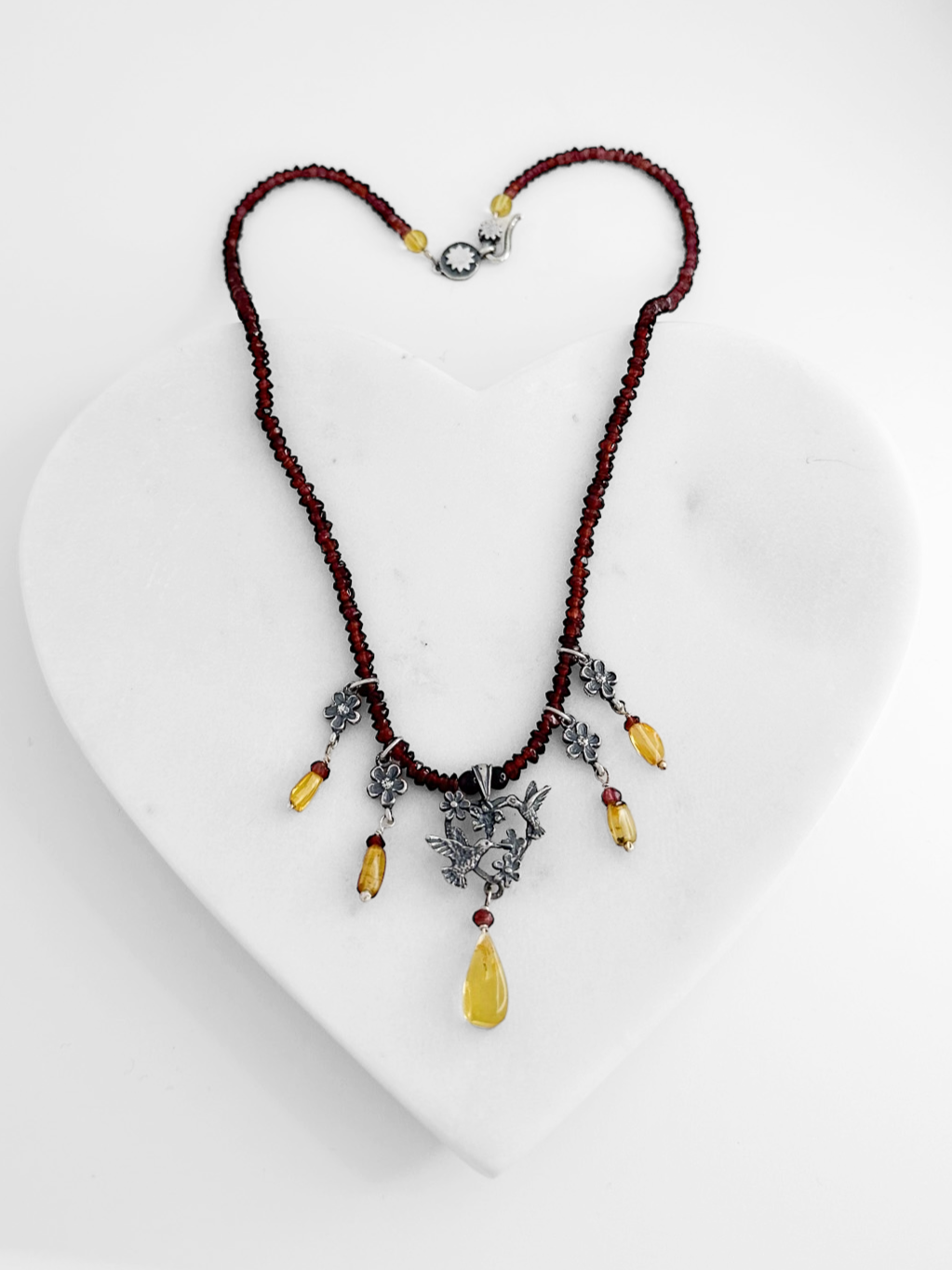 COLLAR CORAZON COLIBRI GRANATE AMBAR PLATA .925
