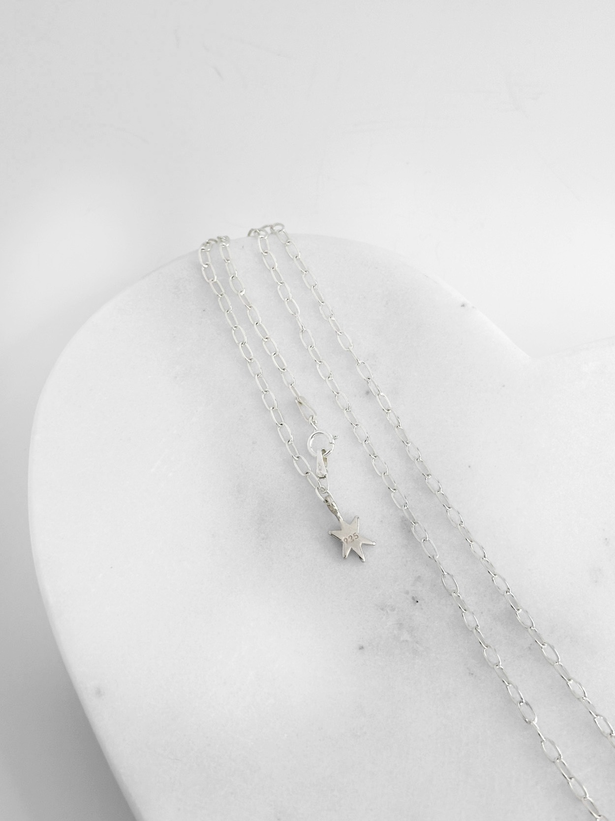 COLLAR RACIMO DE UVAS PIEDRA GRANATE PLATA .925