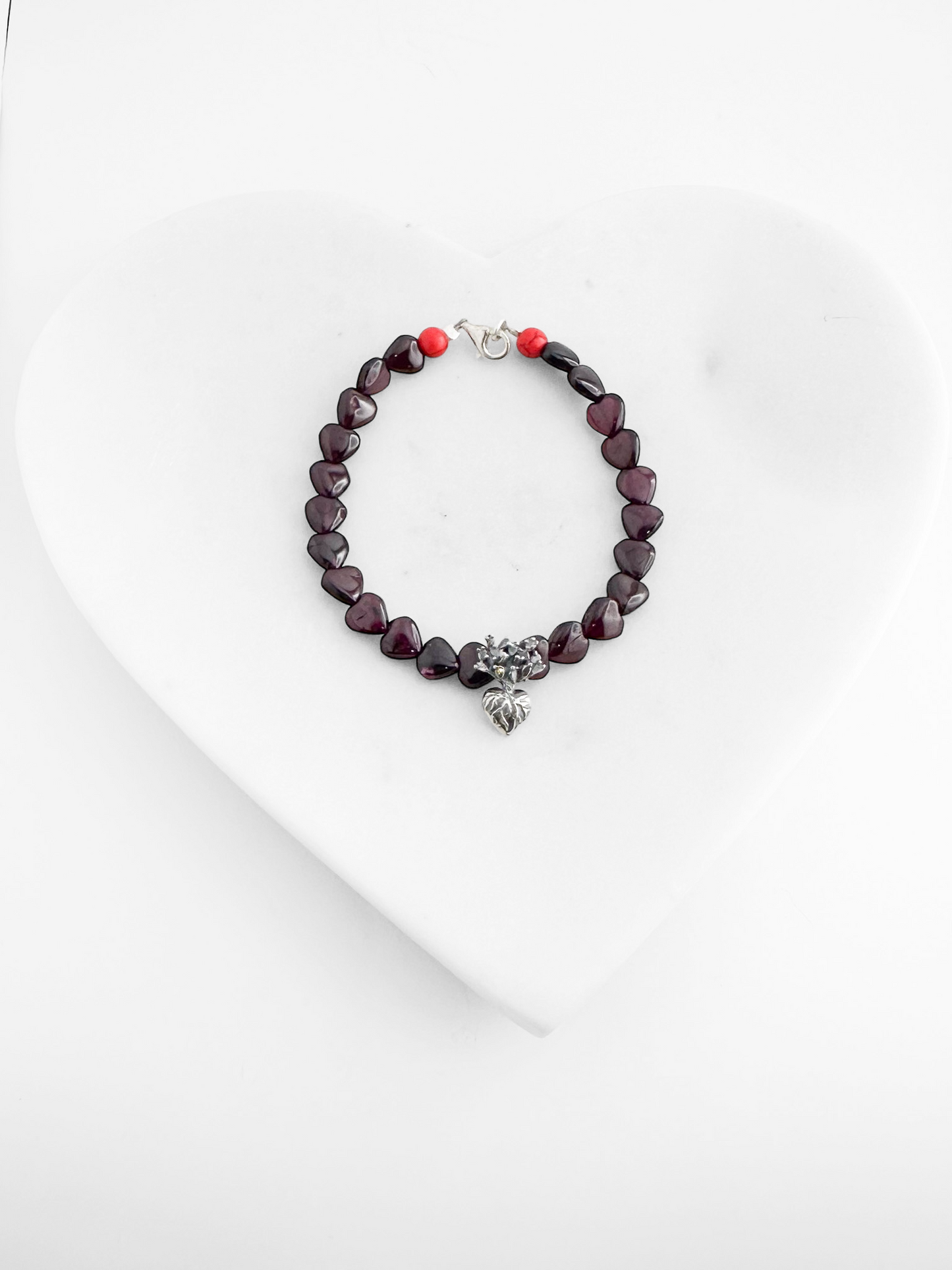 PULSERA CORAZON NOPAL PIEDRA GRANATE CORAL PLATA .925