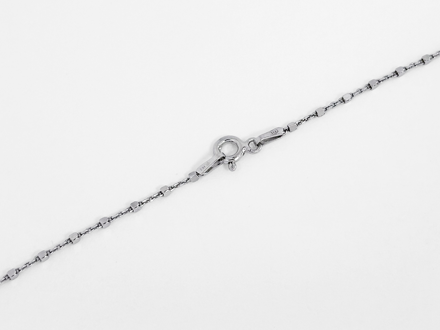 COLLAR MEDALLA SAN BENITO CADENA ALTERNADA PLATA RODIO .925
