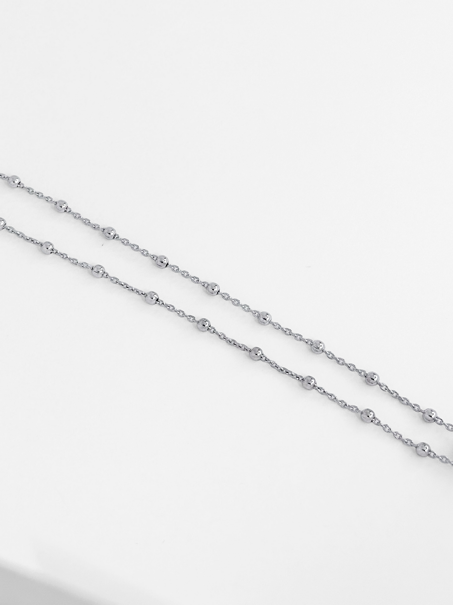 COLLAR MEDALLA VIRGEN MILAGROSA OVAL 3 DIAMANTADA  PLATA RODIO .925
