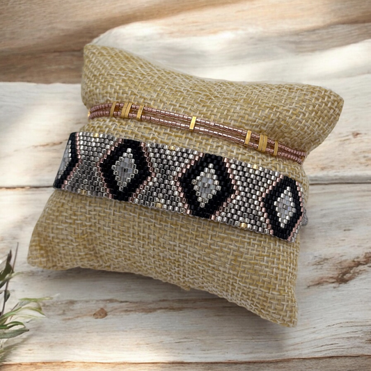 PULSERA CHAQUIRA ROMBO TEJIDO HUICHOL