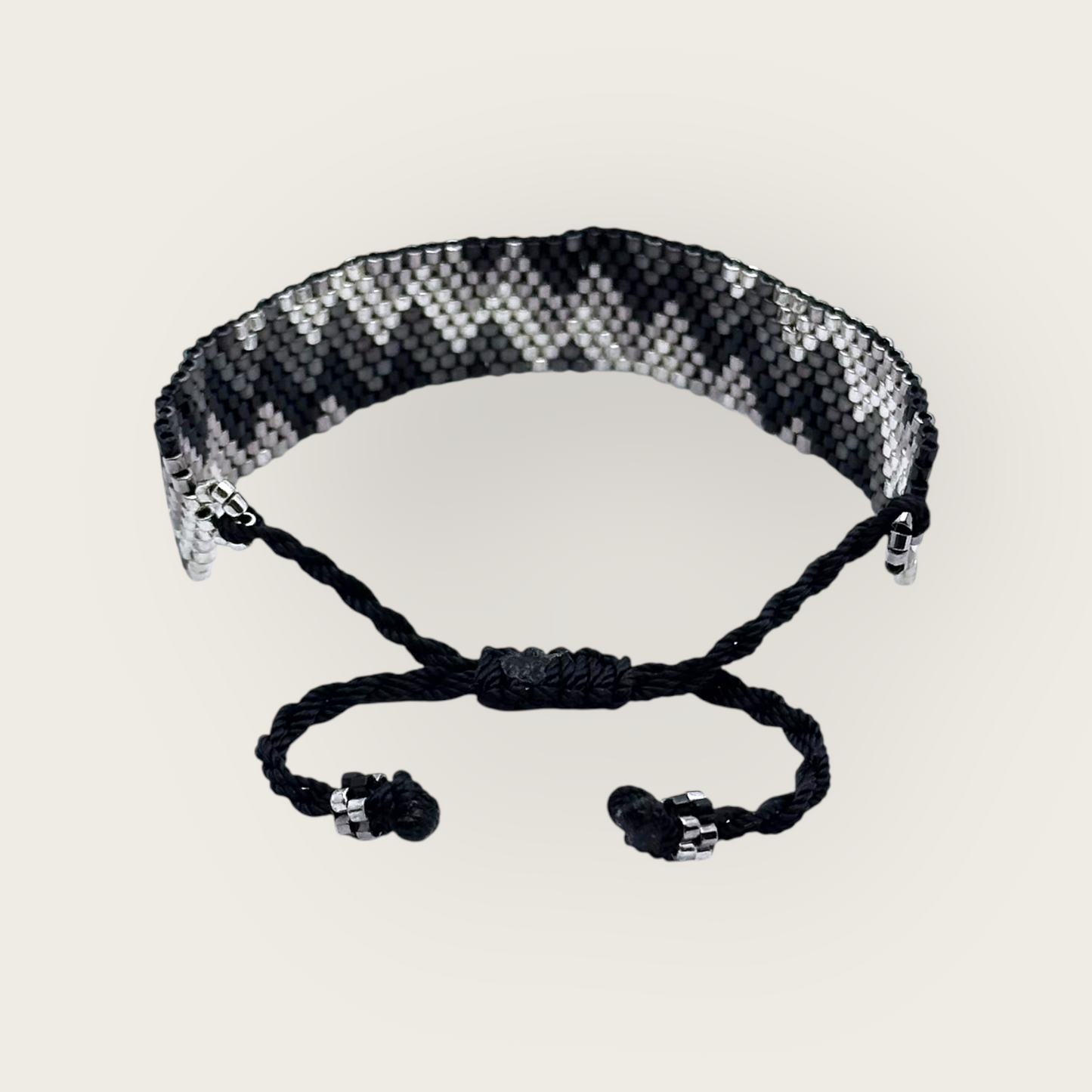 PULSERA CHAQUIRA ZICZAC TEJIDO HUICHOL