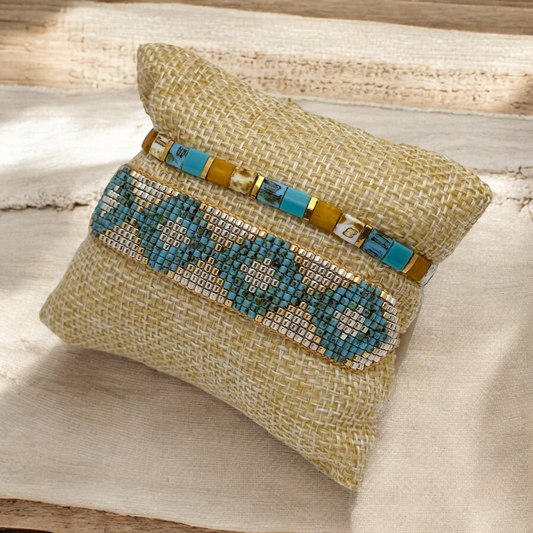 PULSERA  TEJIDA HUICHOL ROMBO