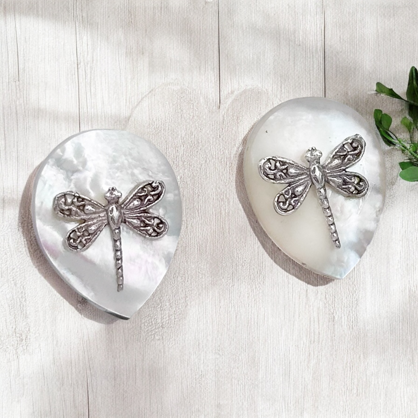SILVER DRAGONFLY DROP PEARL EARRING .925