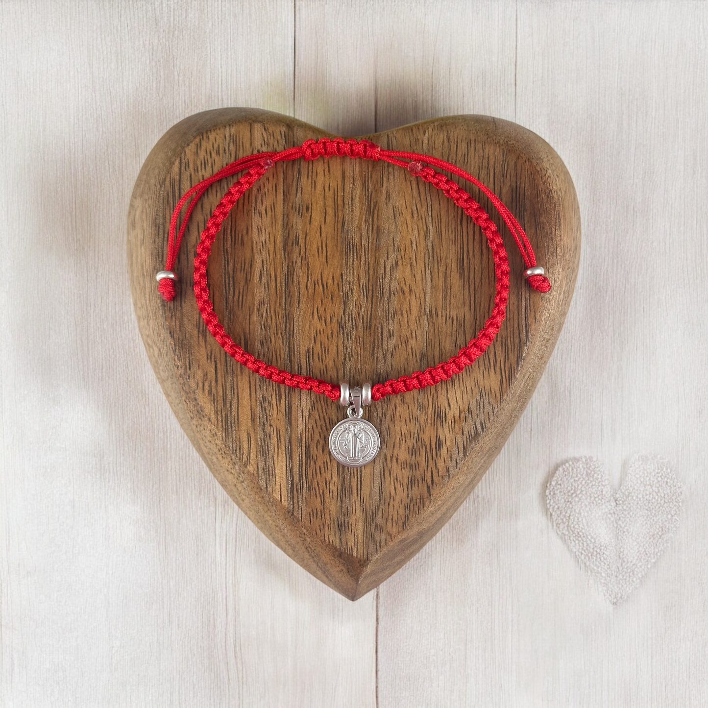 PULSERA MEDALLA SAN BENITO 1 PLATA .925 TEJIDA ROJA