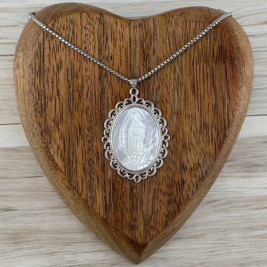 COLLAR MEDALLA PERLA VIRGEN DE GUADALUPE PLATA RODIO .925