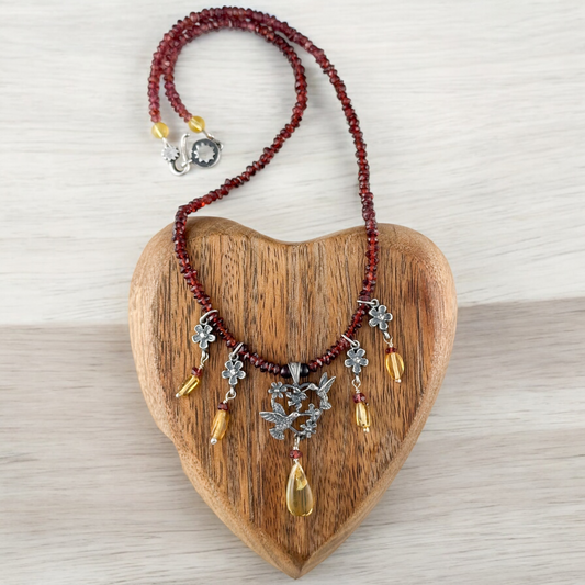 COLLAR CORAZON COLIBRI GRANATE AMBAR PLATA .925
