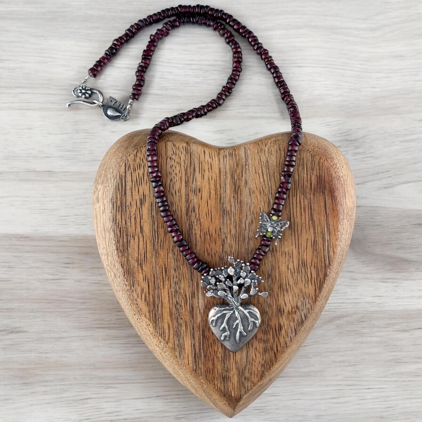 COLLAR CORAZON DE NOPAL PIEDRA NATURALES PLATA .925